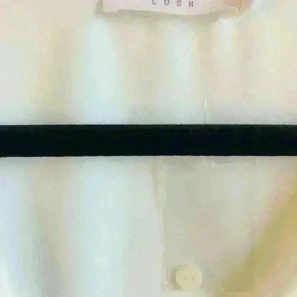 NEW! Lush V-Neck Balloon Sleeve Blouse - Picture 2 of 7